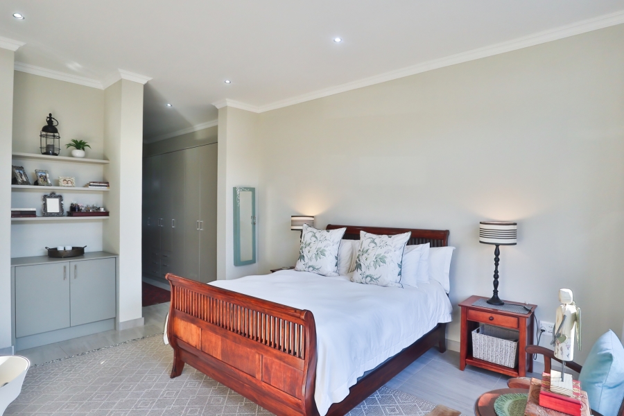 To Let 4 Bedroom Property for Rent in The Coves North West